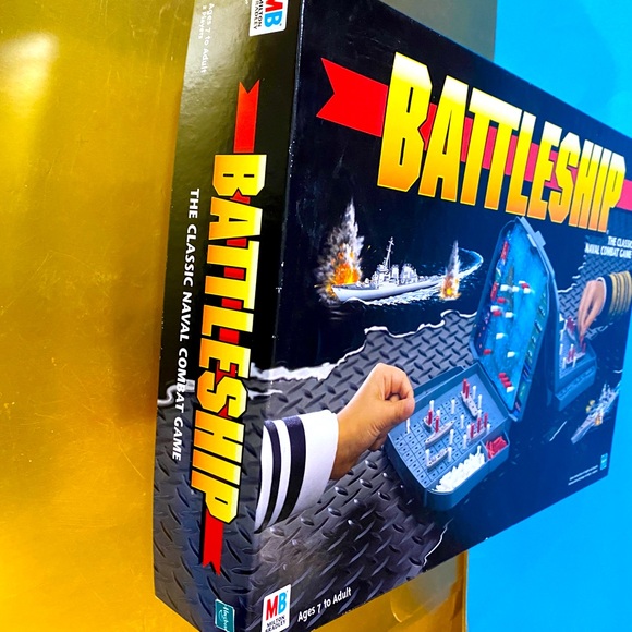 BATTLESHIP THE CLASSIC COMBAT GAME VTG 1998 MILTON BRADLEY GAME - Picture 10 of 11